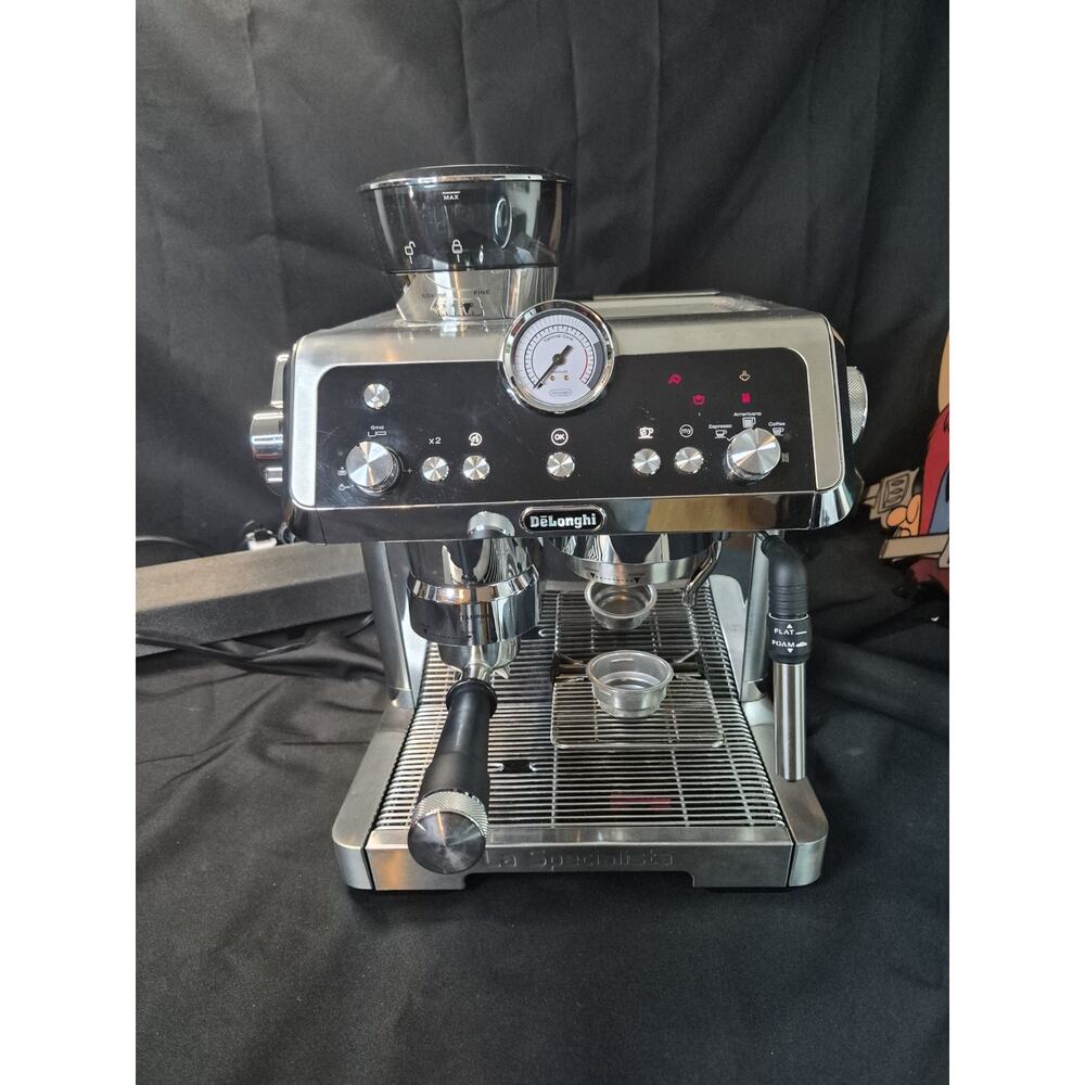 De'Longhi La Specialista Prestige Stainless Steel Espresso Machine Coffee.
